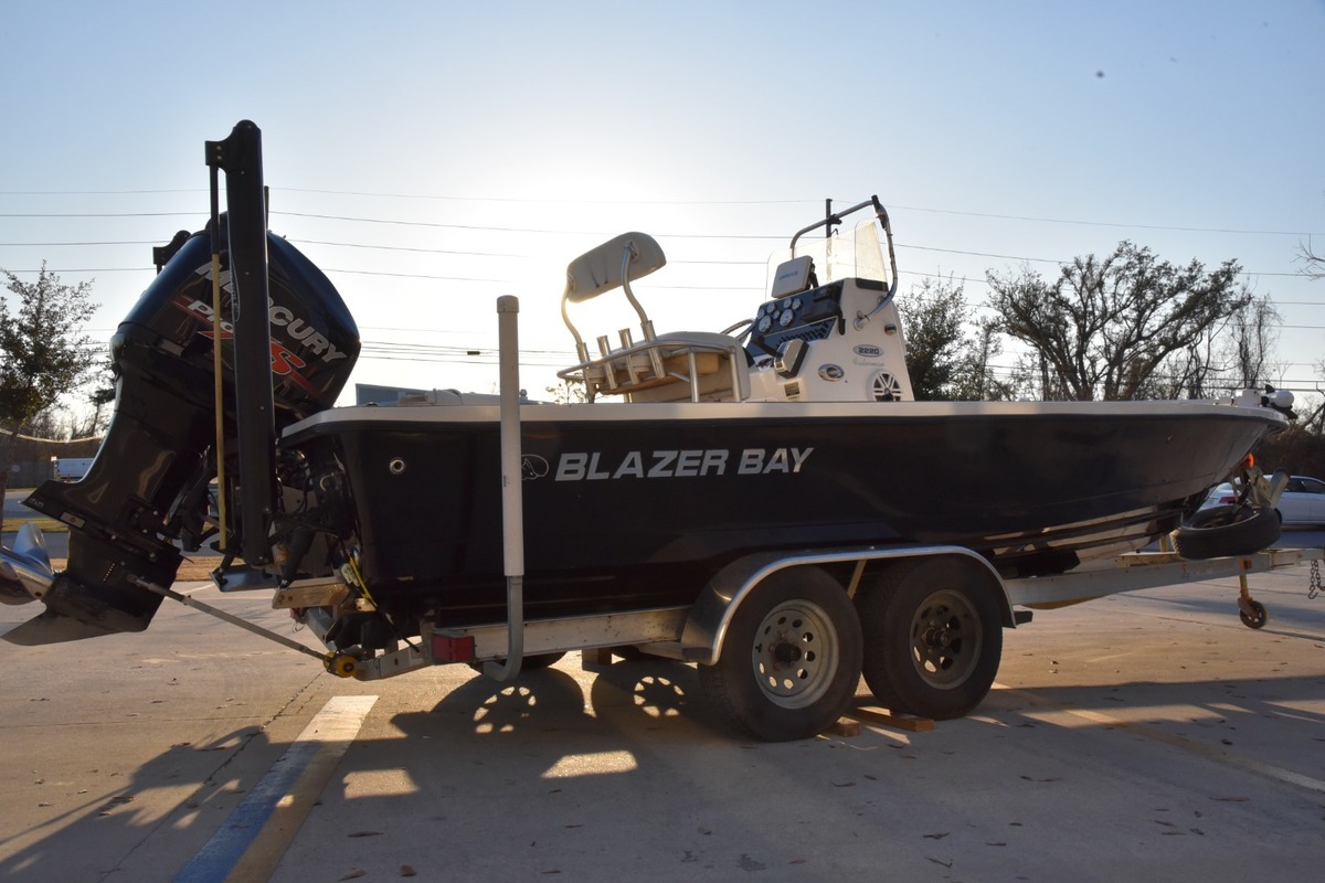 2013 Blazer Bay 2220 Fisherman, 10