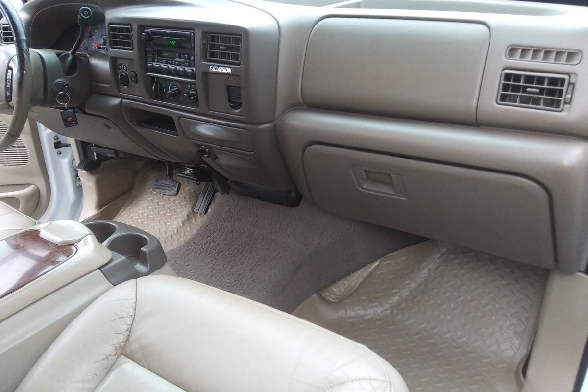 2000 Ford Excursion, 3