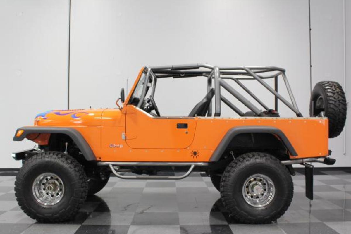 1982 Jeep Scrambler CJ8, 1