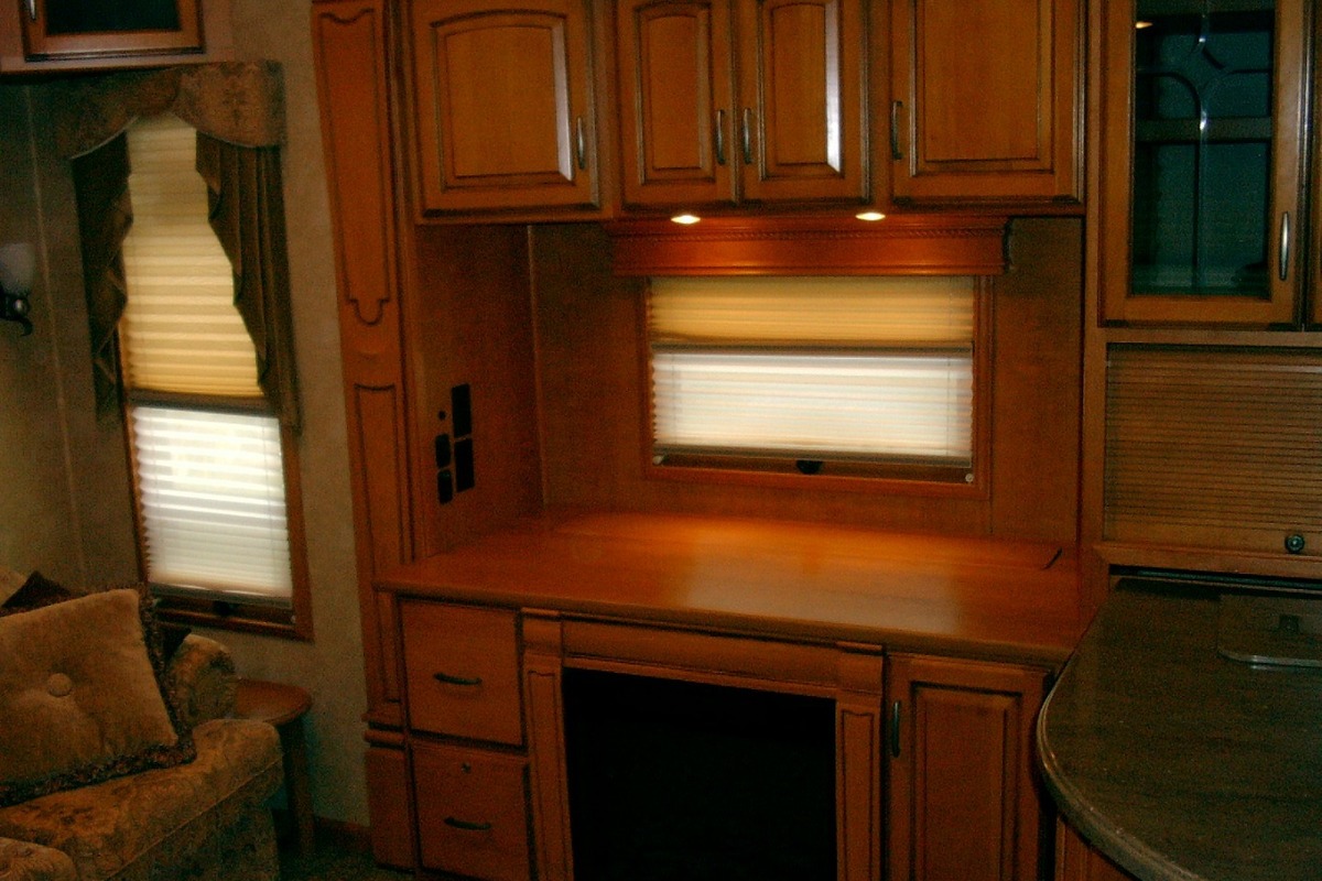 2011 DRV Mobile suite 36TKS-B3 Top of the line Luxury  Over 100-k new /BO (Over) 30-K, 7