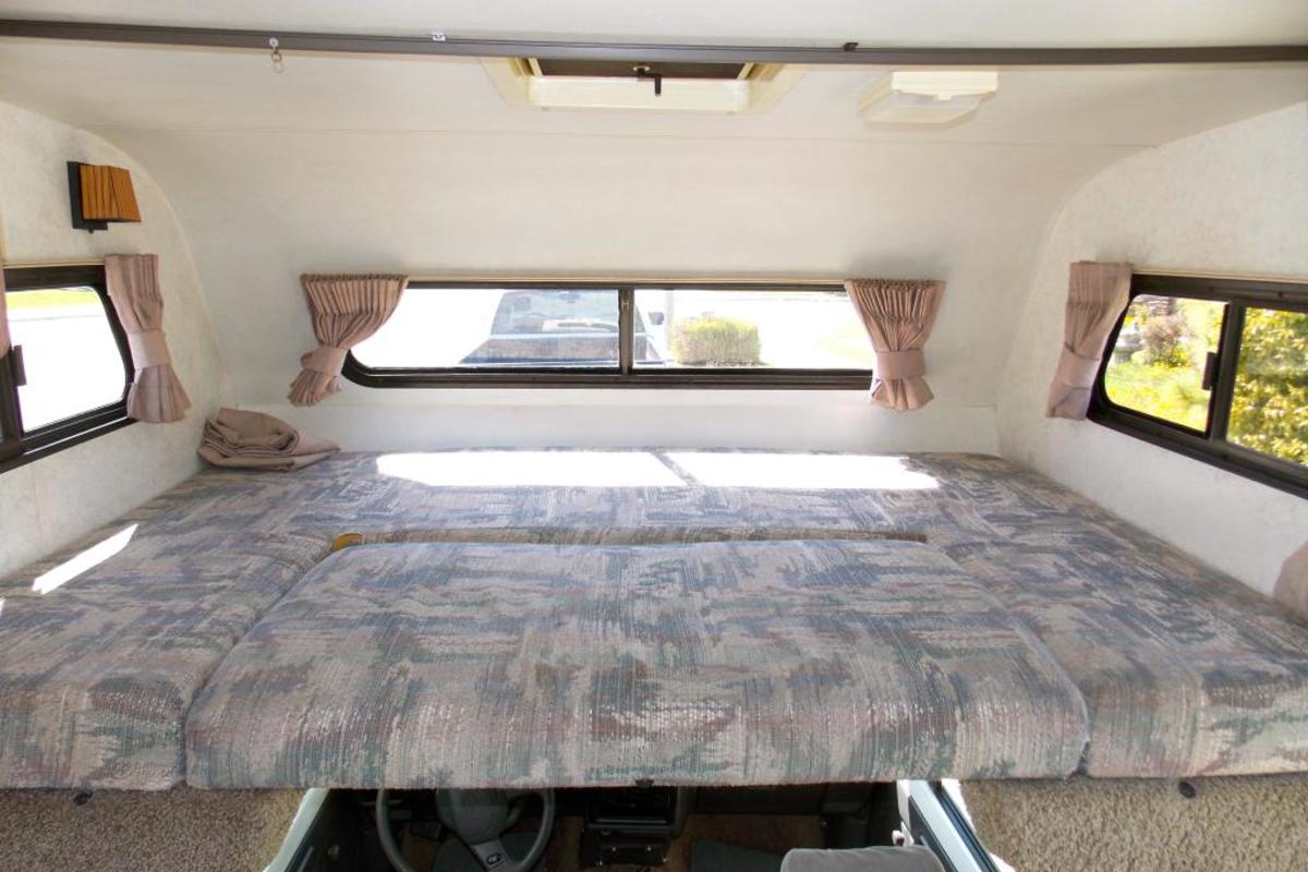 1992 TOYOTA DOLPHIN, 8