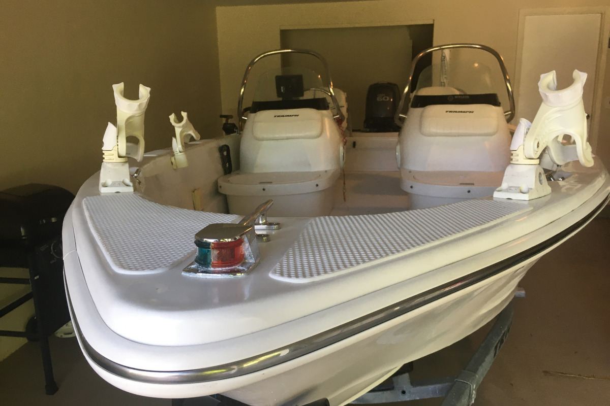 2008 Triumph Boats 17 DC, 5