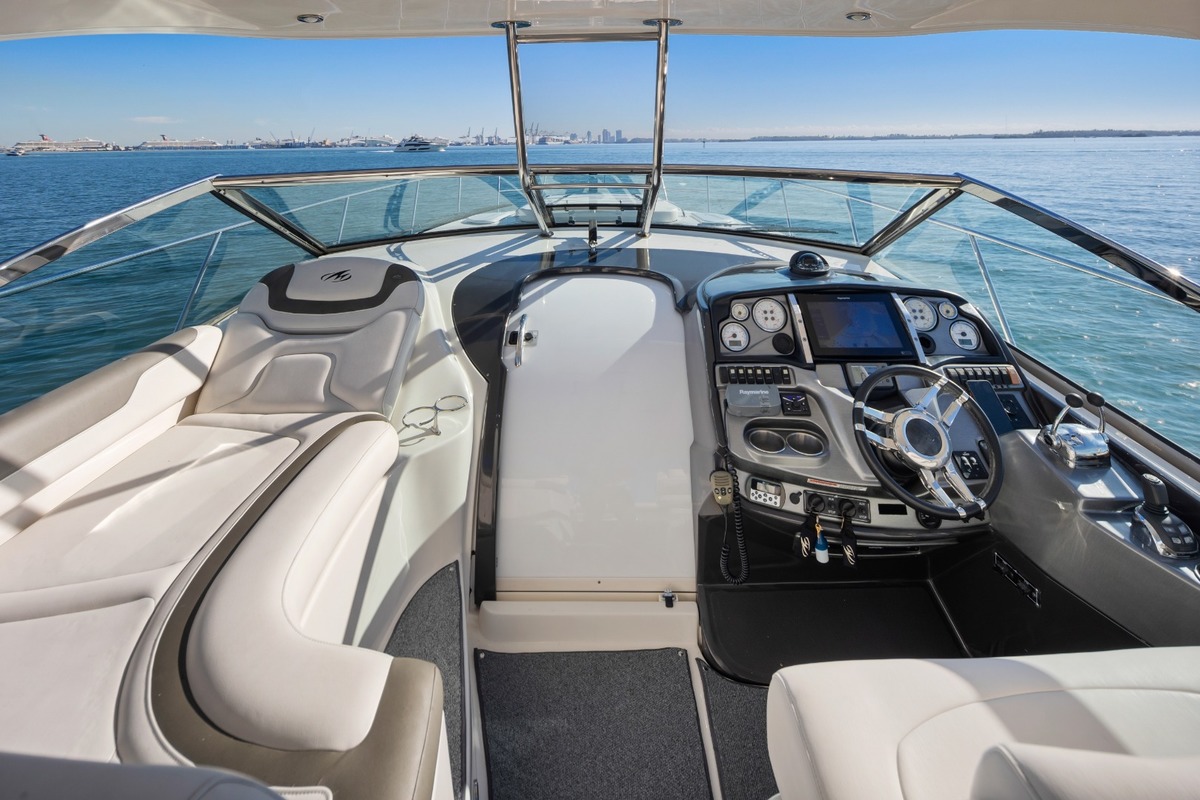 2012 Monterey 41 Sports Yacht, 19