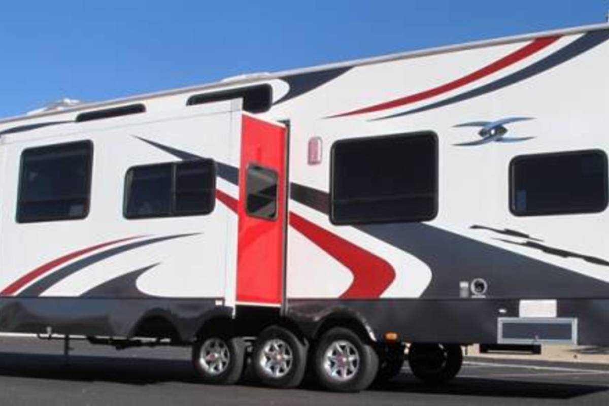 2008 Keystone FUZION FZ373, 11