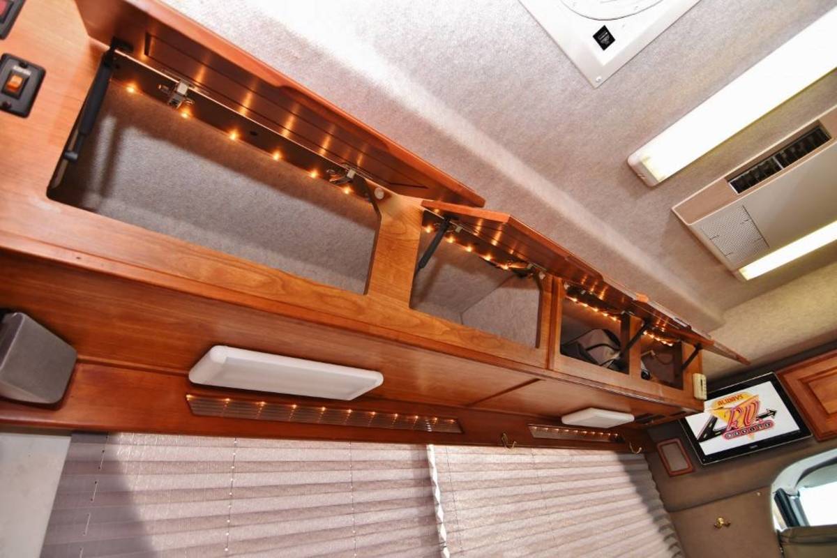 2004 Chinook DESTINY, 12
