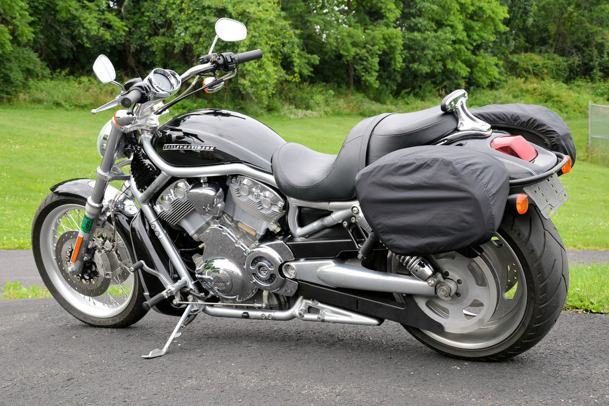 2010 Harley-Davidson VRSC, 3