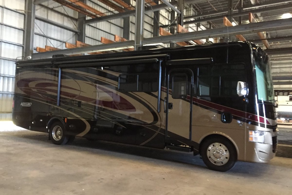 2016 Tiffin Allegro 34 PA, 1