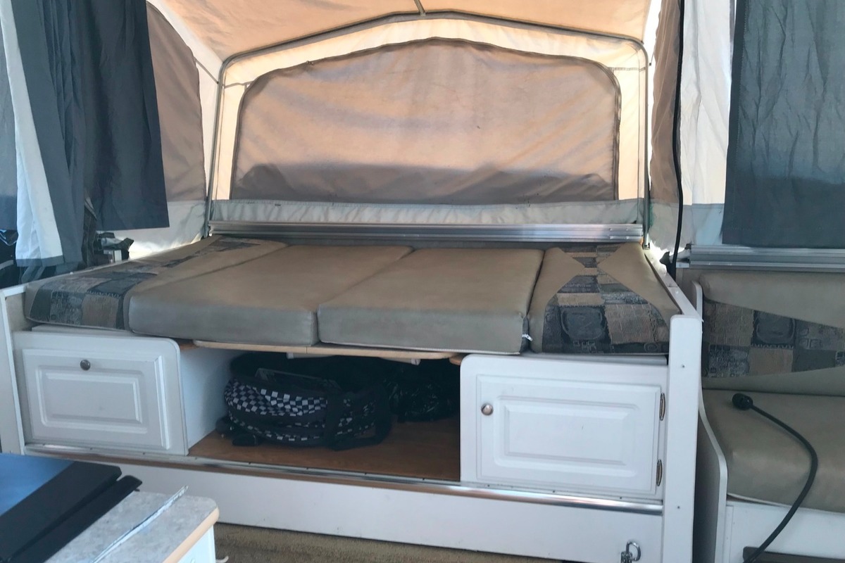 2005 Starcraft Centennial 3608, 5