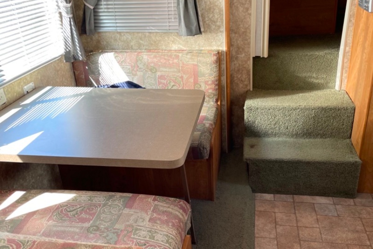 2006 Coachmen Spirit of America 525TBS, 12