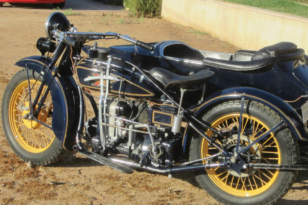 1928 Henderson Deluxe with Goulding Sidecar, 3