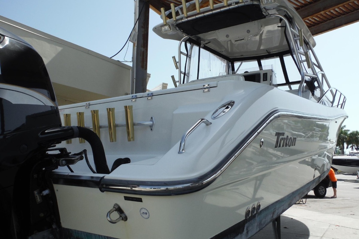 2007 Triton Boats 351 Express, 11