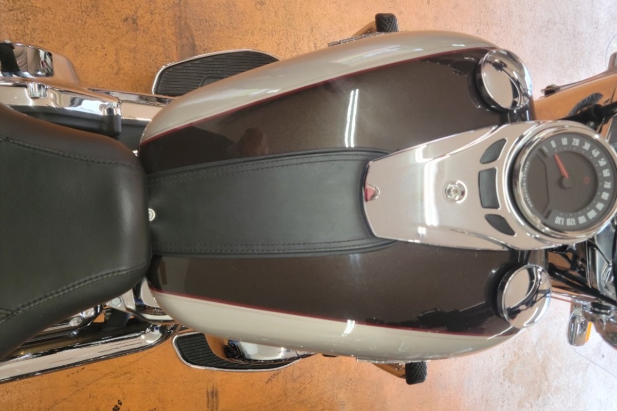 2018 Harley-Davidson Softail Deluxe, 2