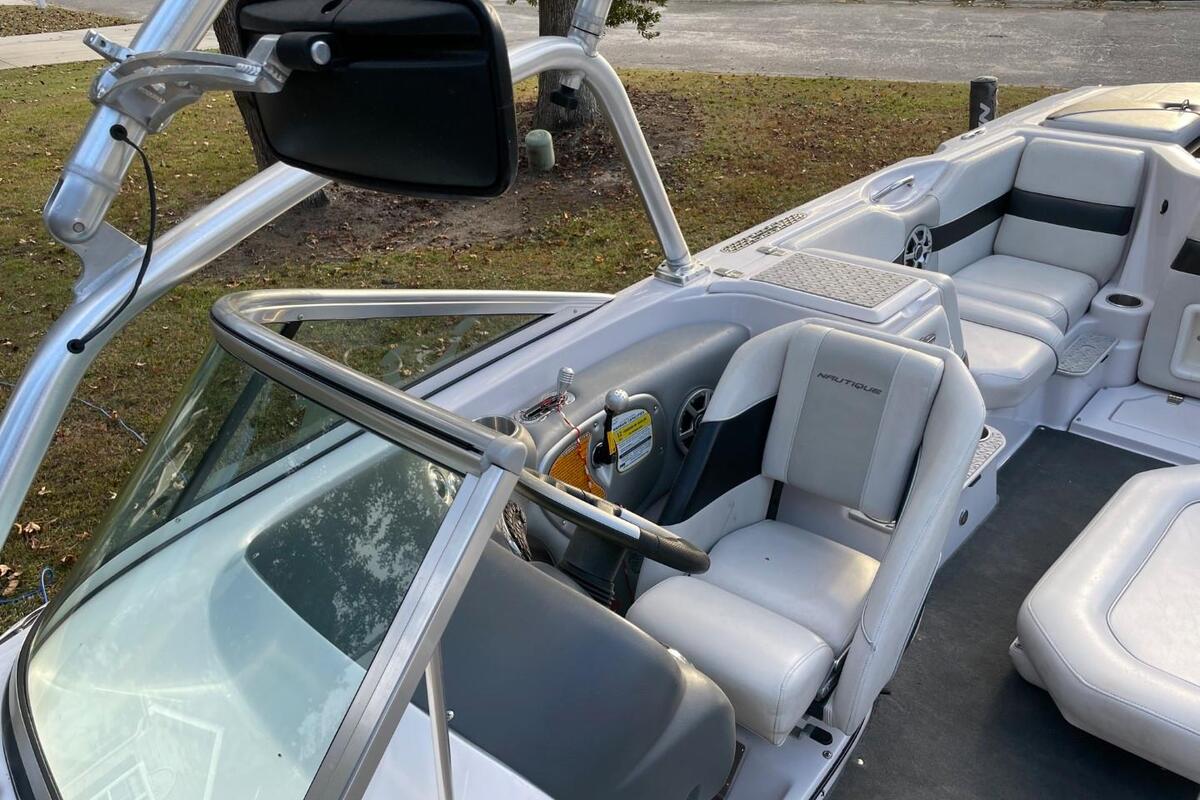 2008 Correct Craft Super Air Nautique 220, 14