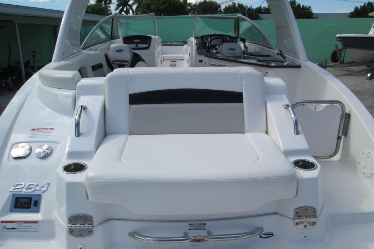 2012 Chaparral 264 Sunesta, 4
