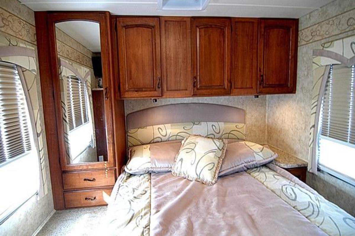 2009 Jayco Greyhawk 31GS, 2
