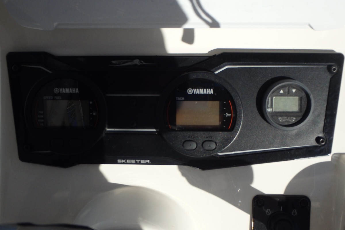 2016 Skeeter SX240, 17