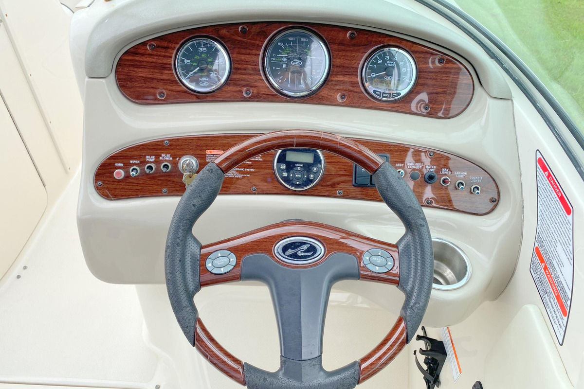 2006 Sea Ray 240 Sundeck, 13