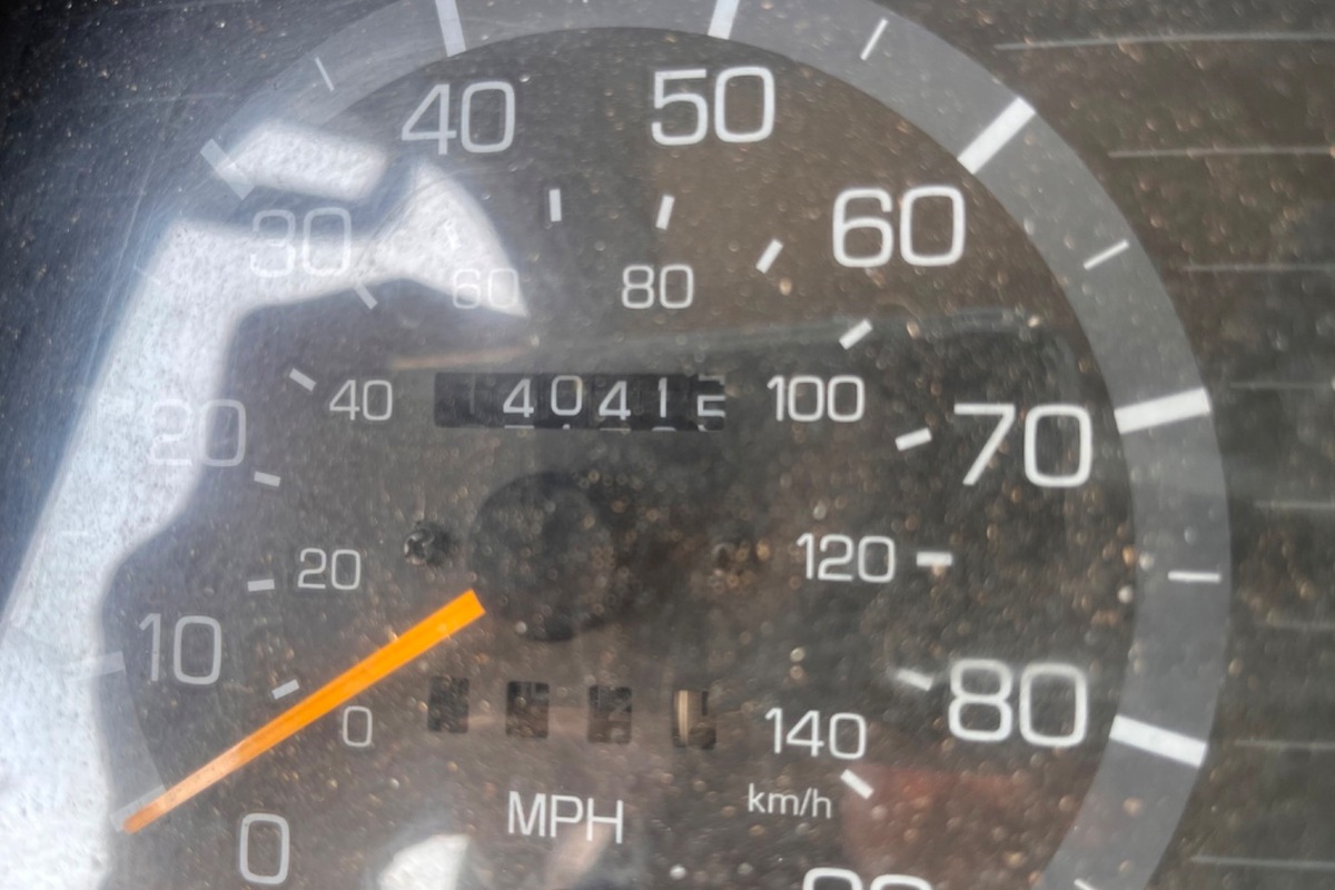 2004 Mitsubishi Fuso White, 1