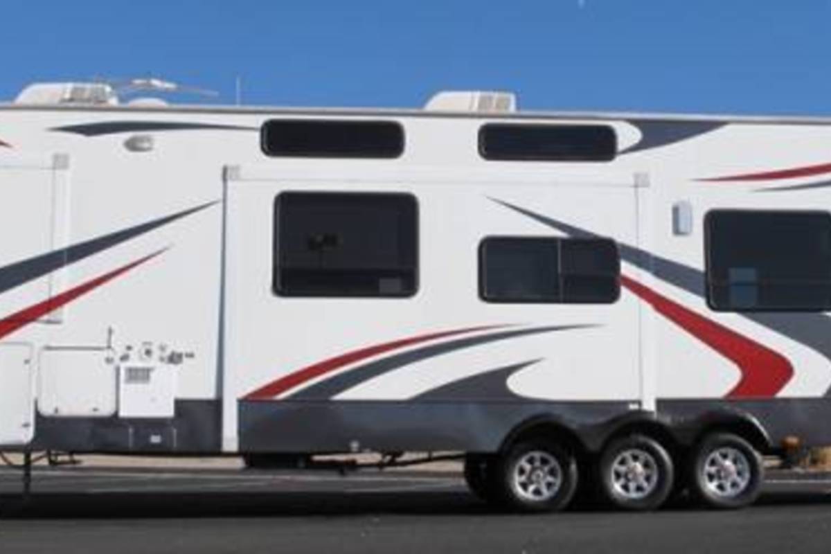 2008 Keystone FUZION FZ373, 5