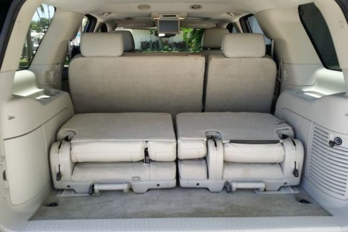 2008 Chevrolet Tahoe Hybrid Sport Utility 4-Door, 9