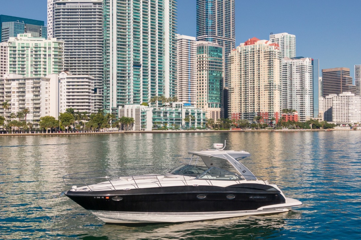 2012 Monterey 41 Sports Yacht, 0
