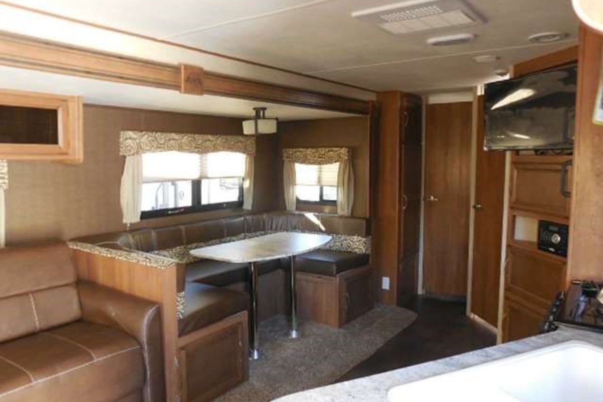 2017 Coachmen Apex Ultra-Lite 279RLSS, 5