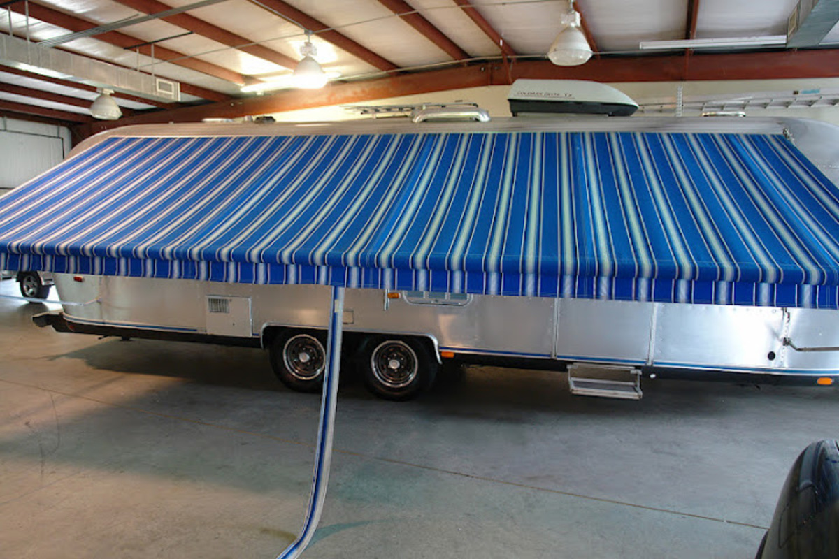 1988 AIRSTREAM Excella, 18