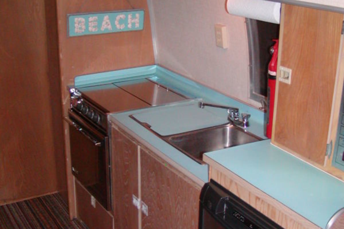1968 Airstream Safari, 12
