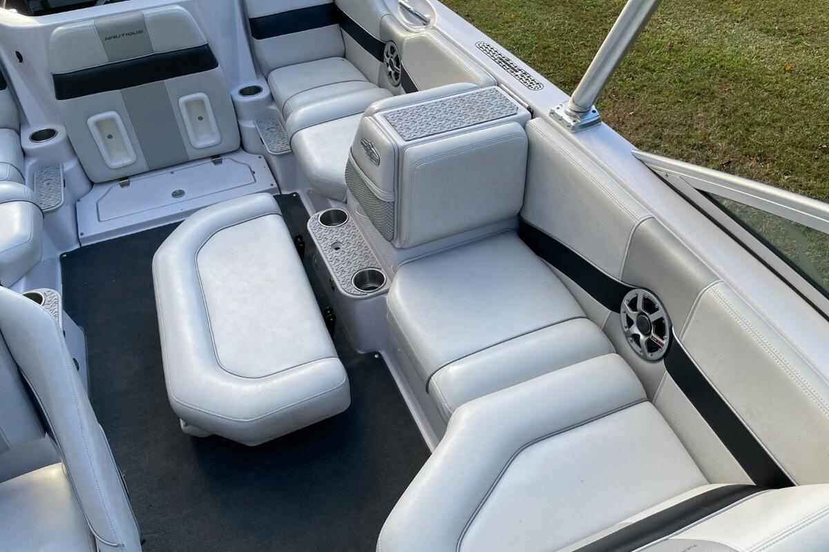2008 Correct Craft Super Air Nautique 220, 12
