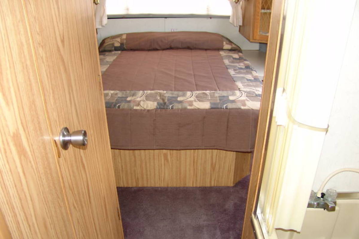 1993 OUTDOOR INN, 4