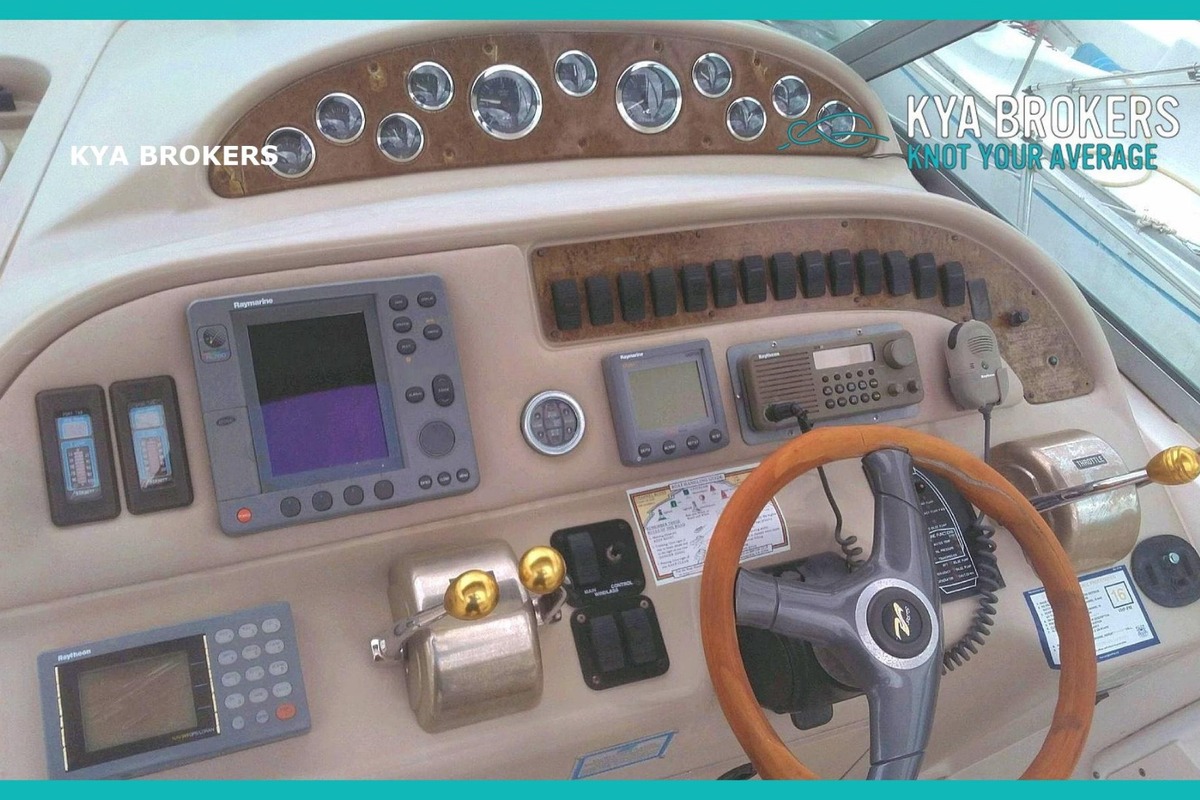 1999 Sea Ray 310 Sundancer, 3