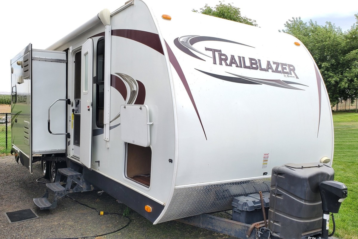 2013 Komfort Trailblazer 2700RB Diamond Edition, 6