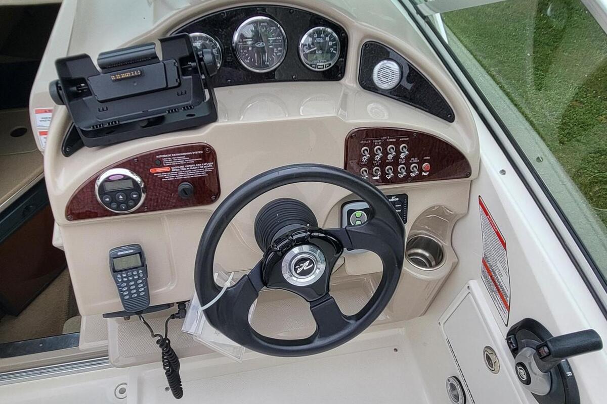 2008 Sea Ray 260 Sundancer Cruiser, 2