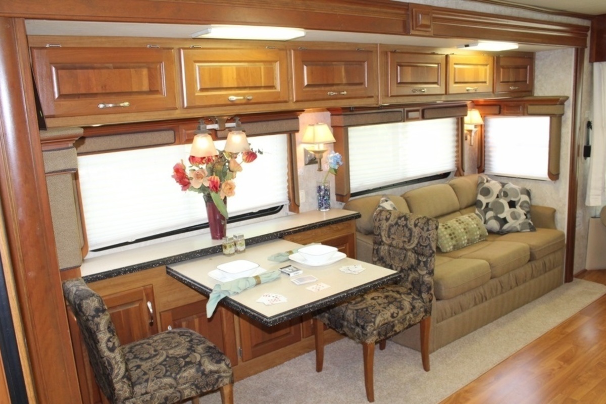 2005 Holiday Rambler Endeavor 40PDQ, 9