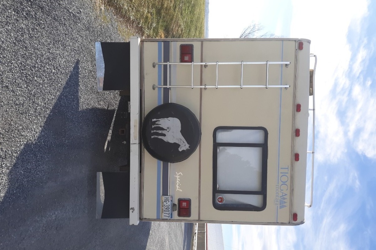 1992 Ford Tioga Standard, 3
