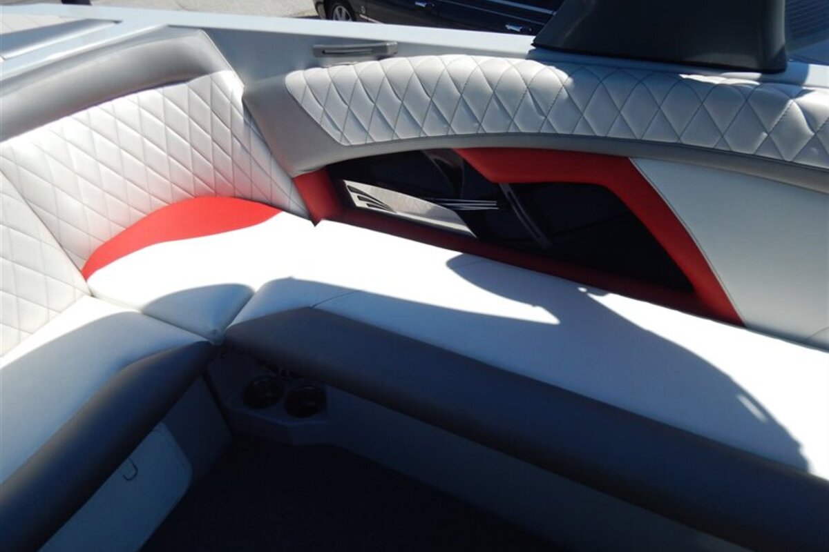 2014 Tige Z3, 9