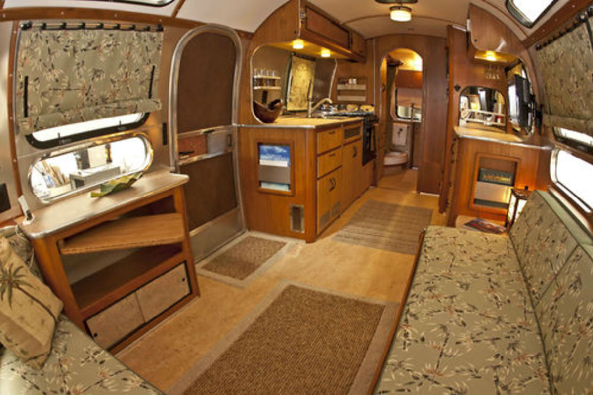 1970 Airstream Caravanner Land Yacht, 9