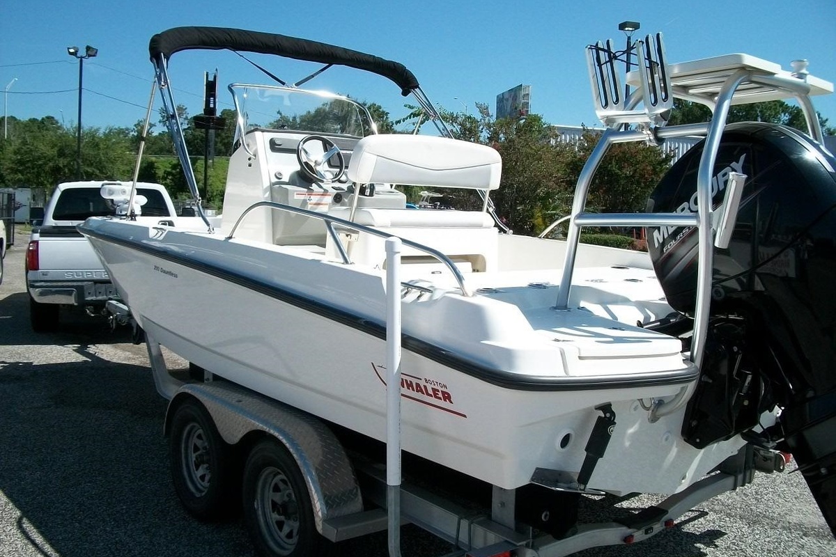 2014 Boston Whaler 210 Dauntless, 3
