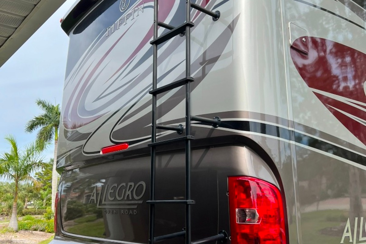 2016 Tiffin Allegro 36 LA, 7