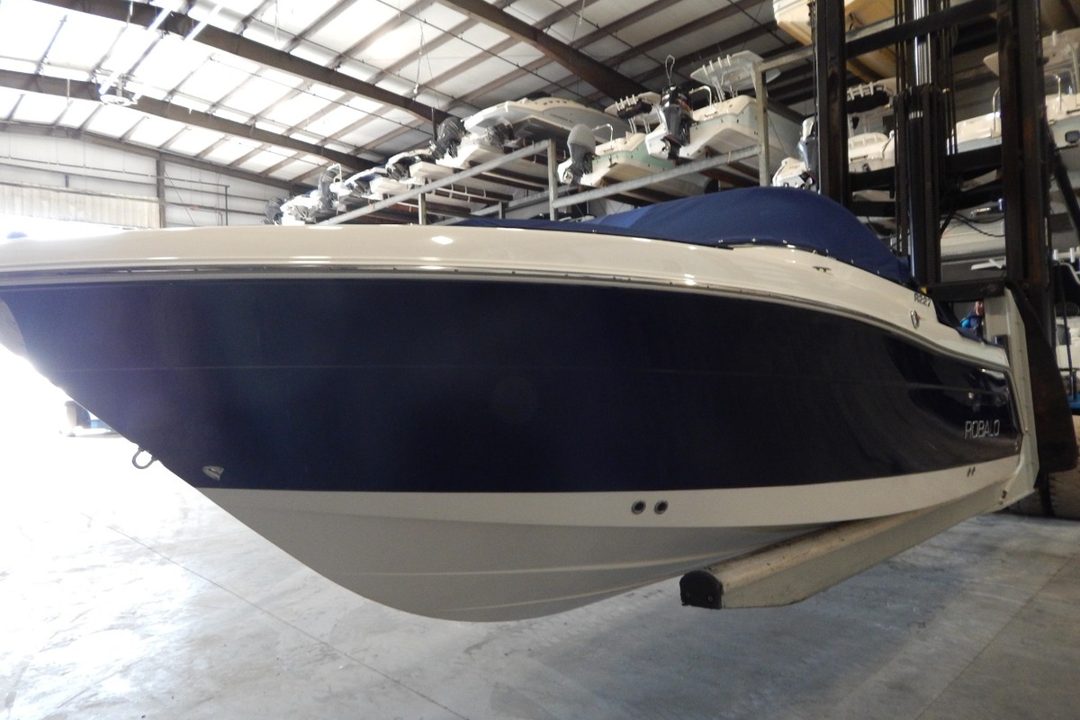 2010 Robalo R227 Dual Console, 0