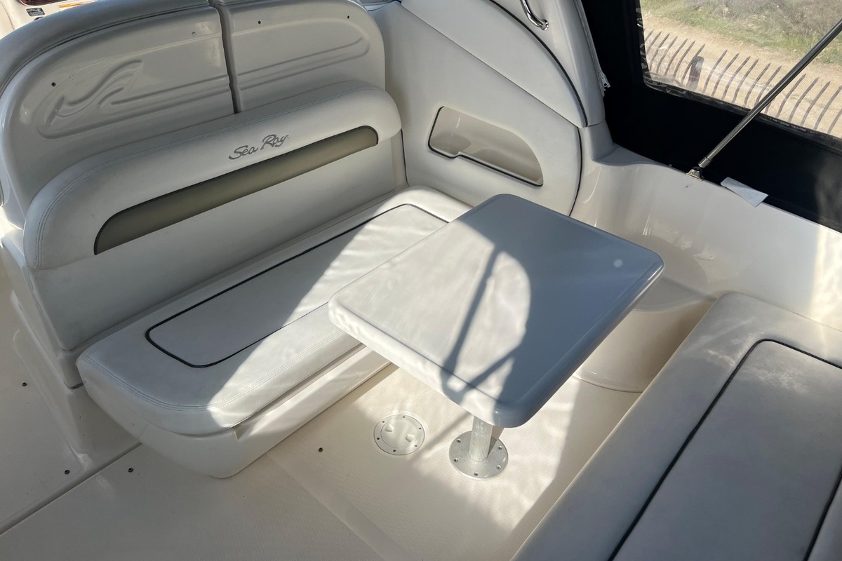 2006 Sea Ray 300 Sundancer, 2