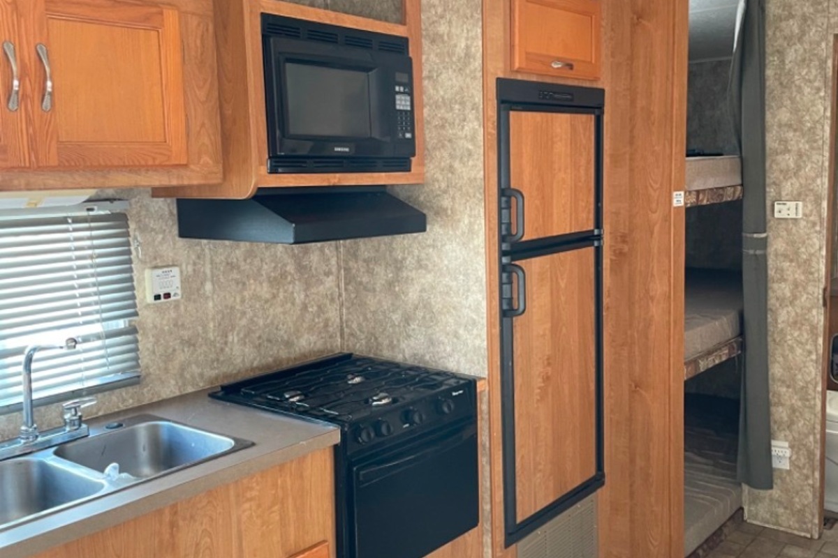2006 Coachmen Spirit of America 525TBS, 8