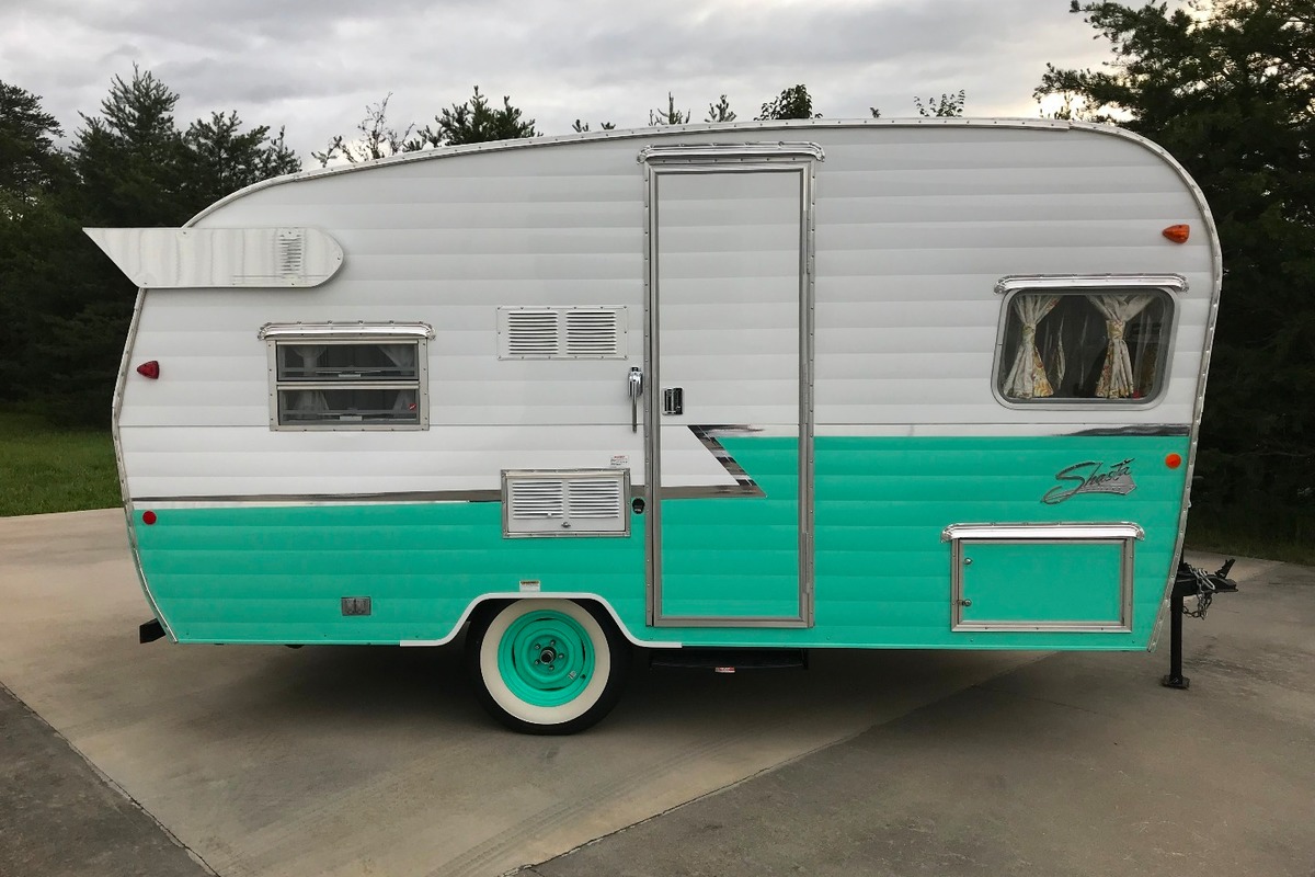 2015 Shasta Airflyte 16 Reissue, 0