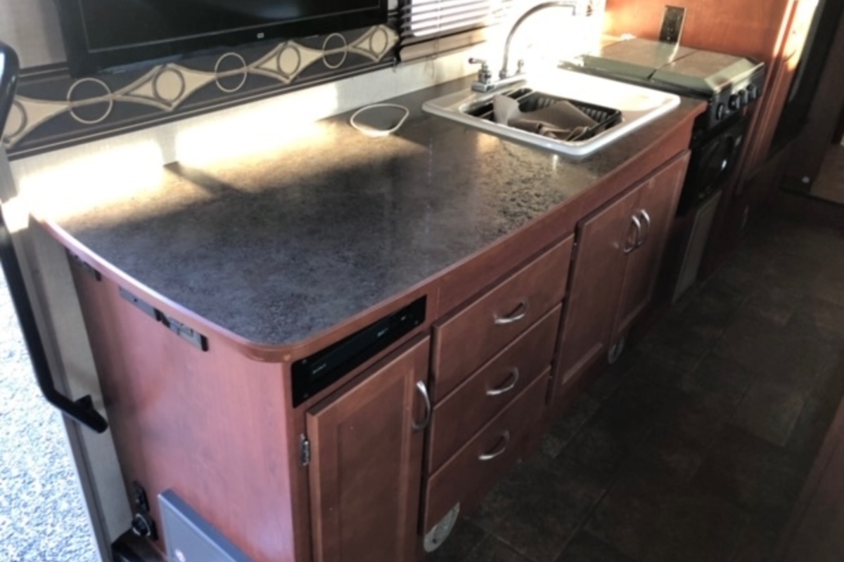 2014 Winnebago Itasca Spirit 31K, 4