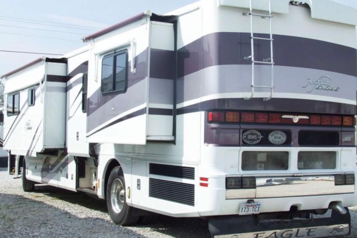 2002 American  Coach American  Eagle 40EQS    1Owner!! 37,512 Miles!!, 9