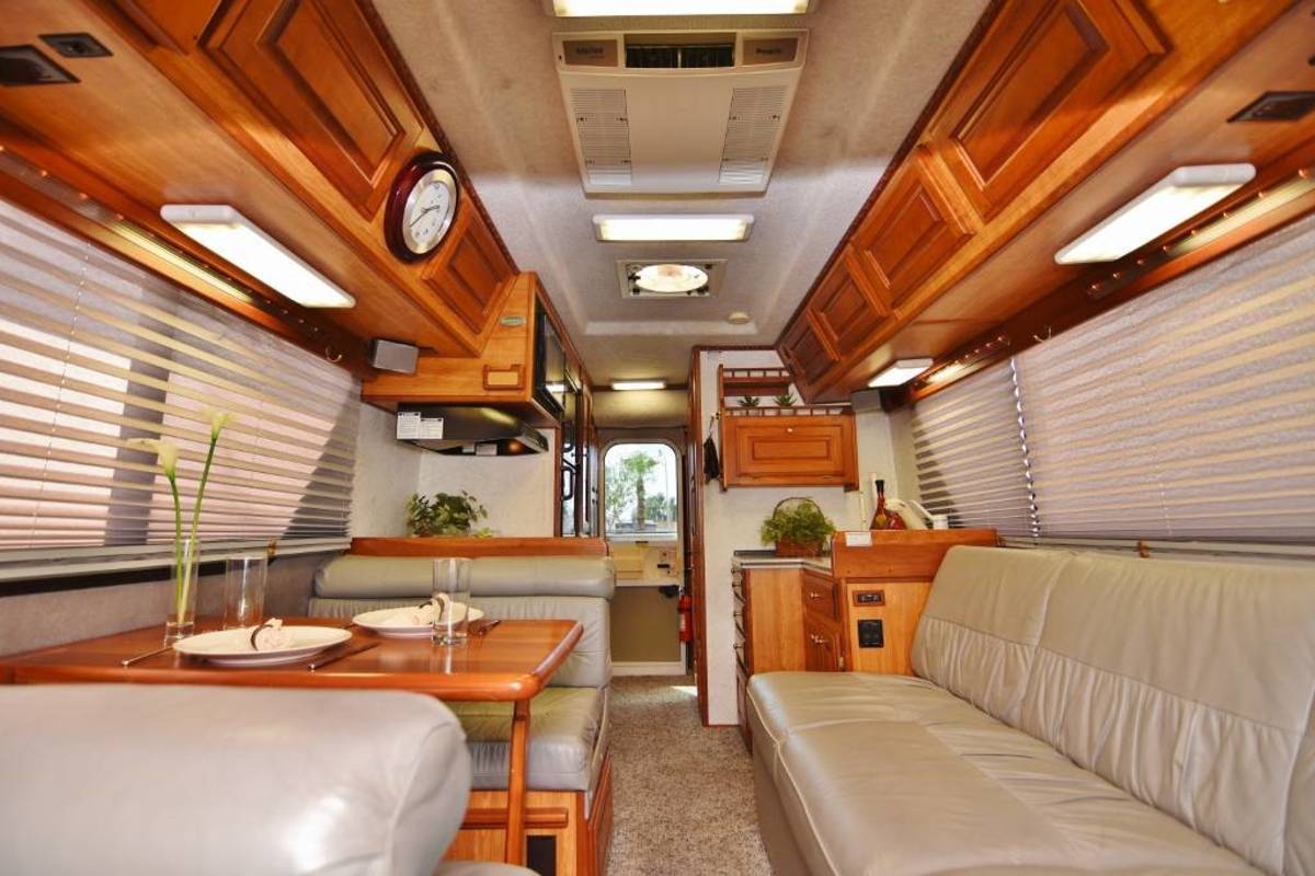 2004 Chinook DESTINY, 8