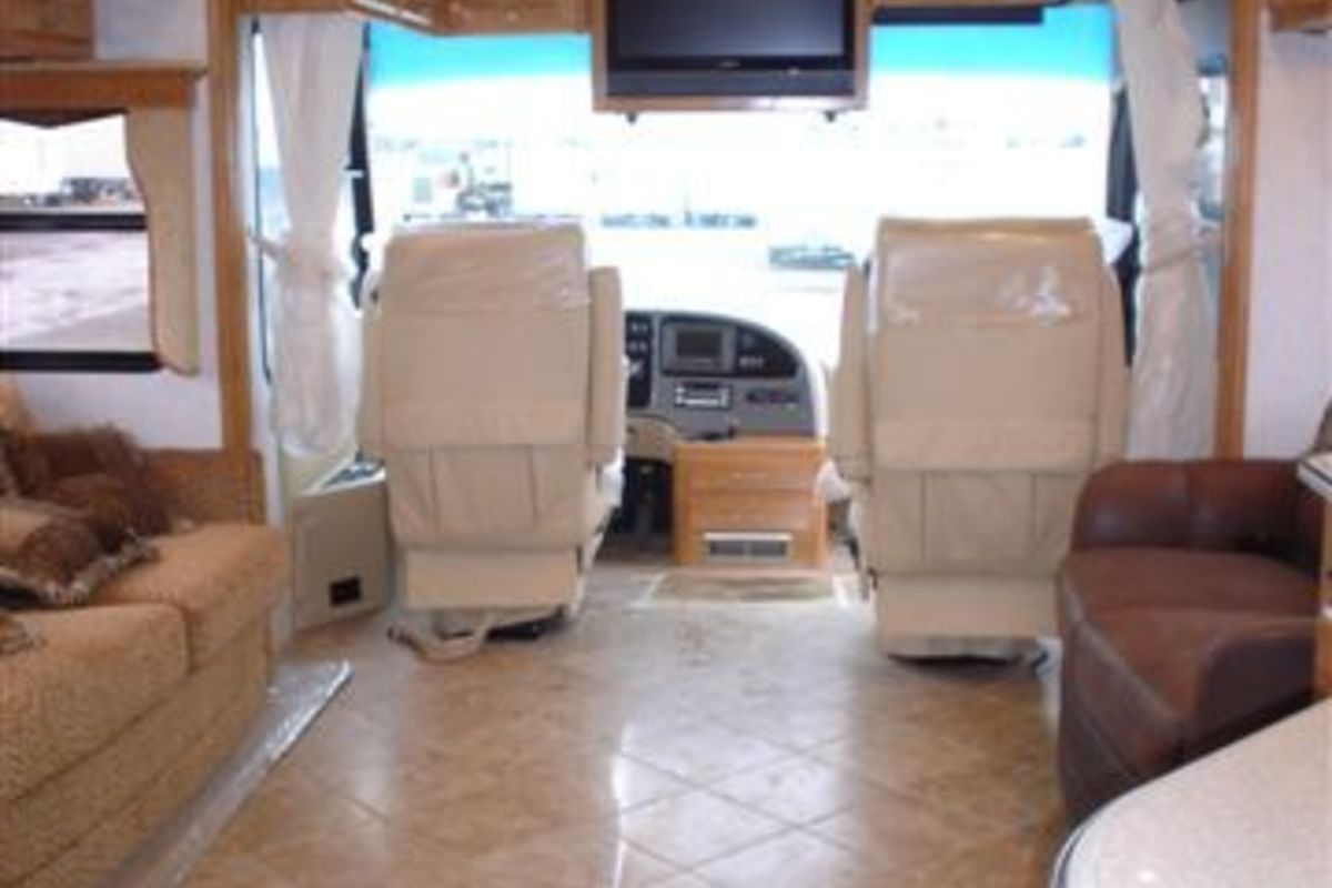 2008 Monaco Camelot 40PDQ, 5