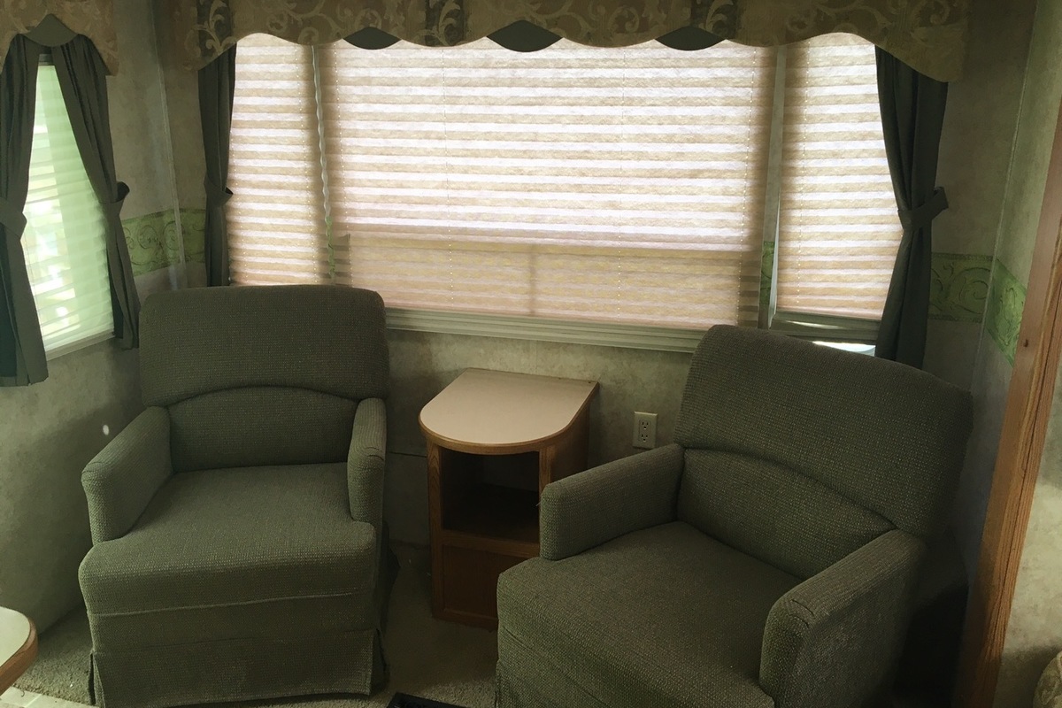 2005 Keystone Cougar, 8