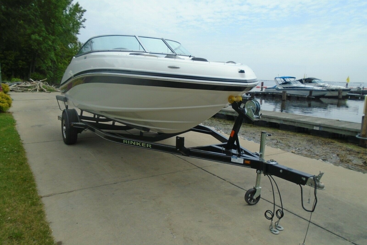 2016 Rinker Captiva 196 BR, 1