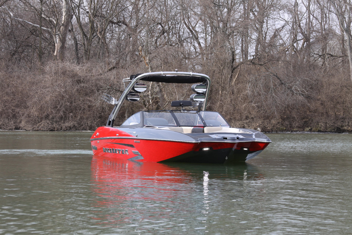 2014 Malibu Wakesetter 22 MXZ, 1